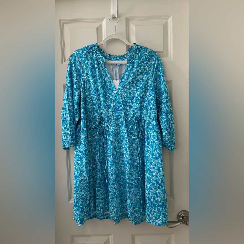 NWT Draper James Kellie Babydoll Dress in Blue Aster
Floral lightweight S